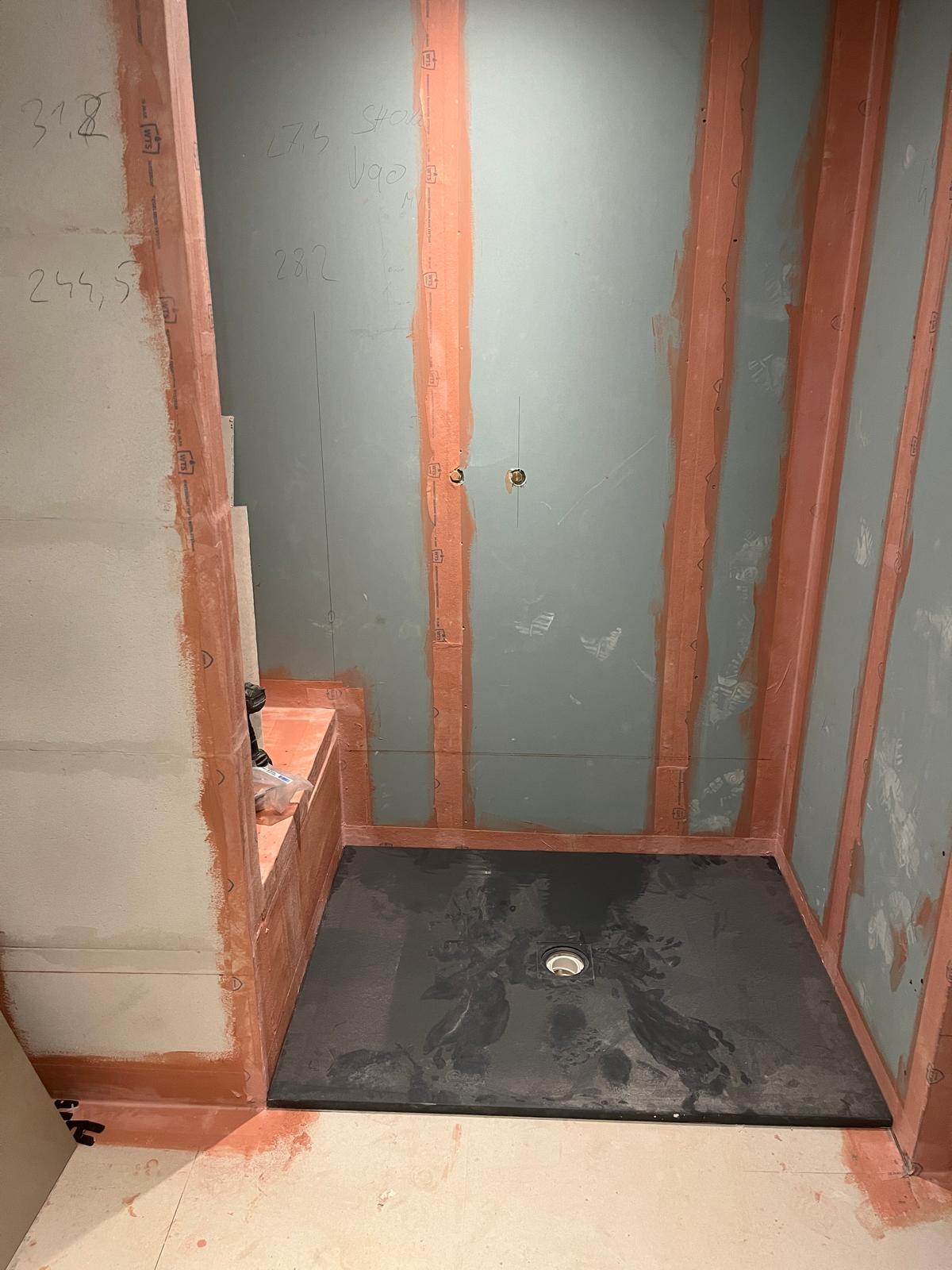 Douche in aanbouw bovenverdieping Haarlem