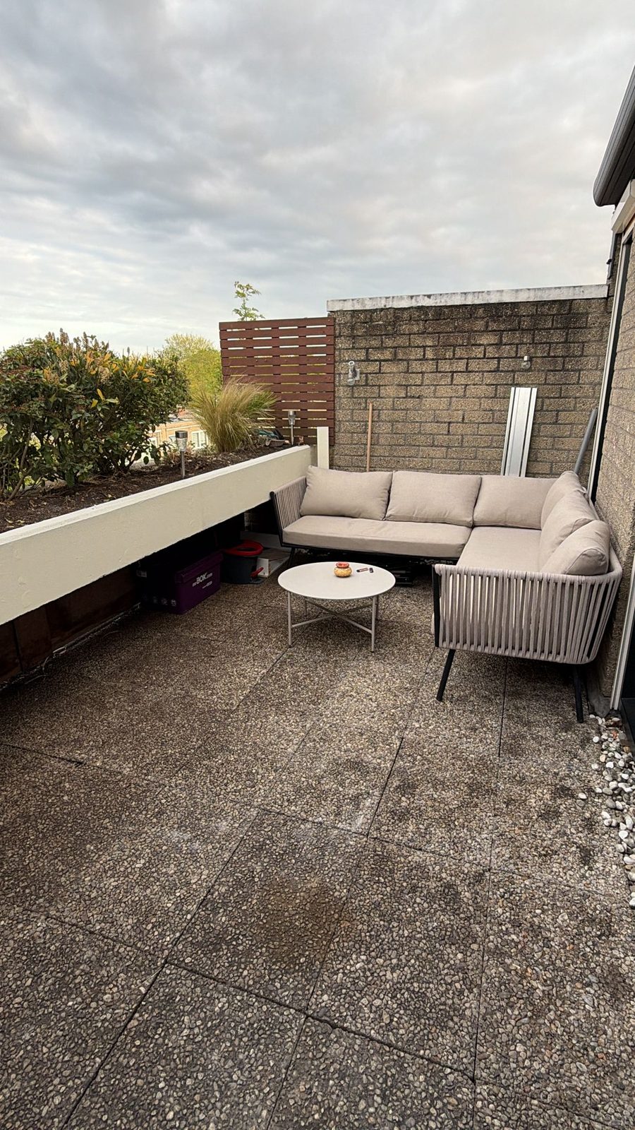 Terras voor renovatie Heemstede
