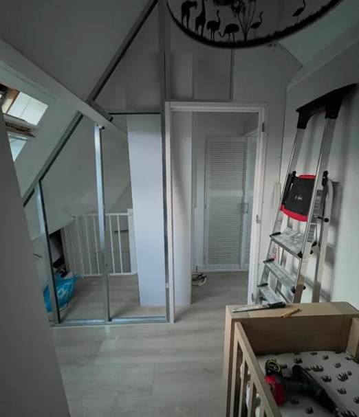 Open zolderverdieping voor renovatie Halfweg